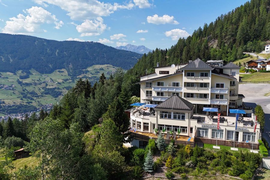 Sommeransicht Panorama Alpin