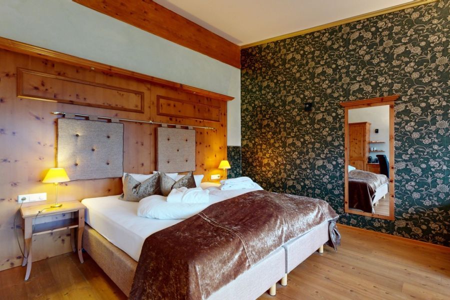 Large bed Junior suite Apartment